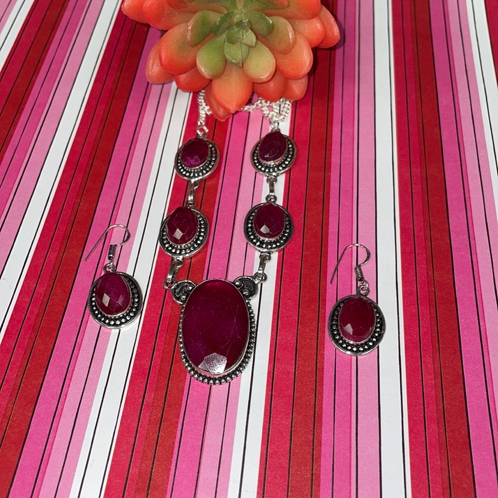 Ruby Necklace Set